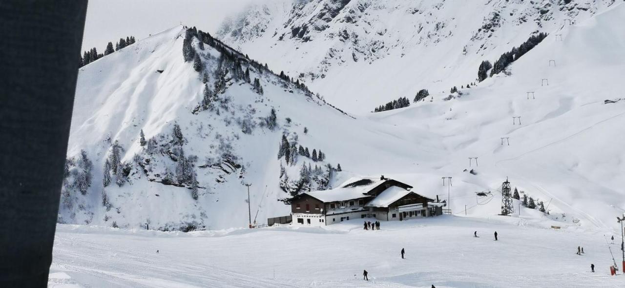 Hotel Refuge Le Chaudron Restaurants Lounge & Bar Champéry Exterior foto